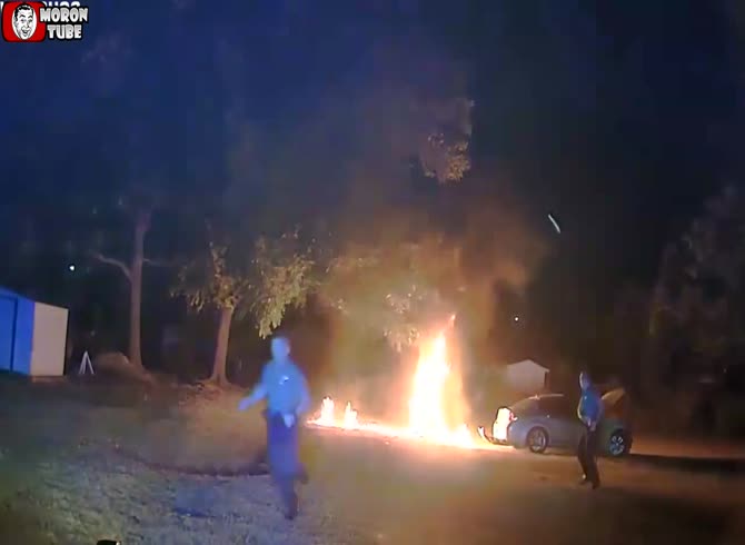 Video :After a chase, the cops tase the biker, causing it to catch fire